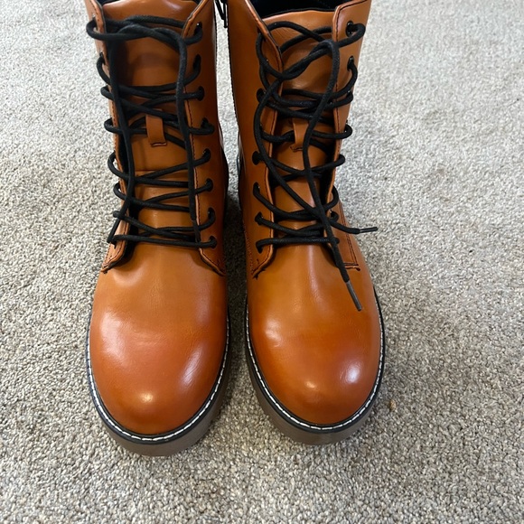 New combat boots - Picture 2 of 5